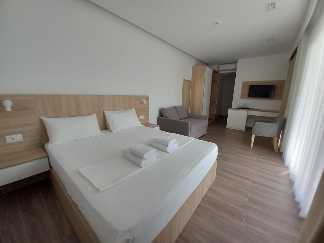 Ksamili Hotel 3*