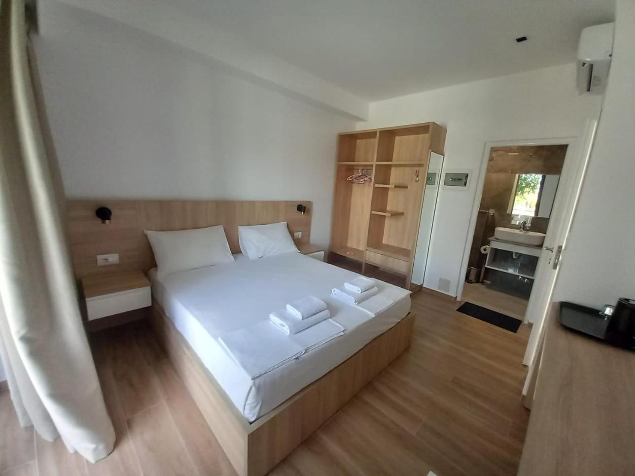 Ksamili Hotel 3*